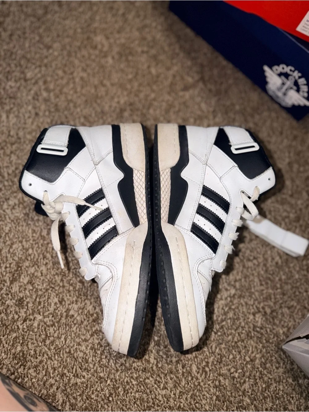 of adidas Forum Mid 'White Black' (FY7939)